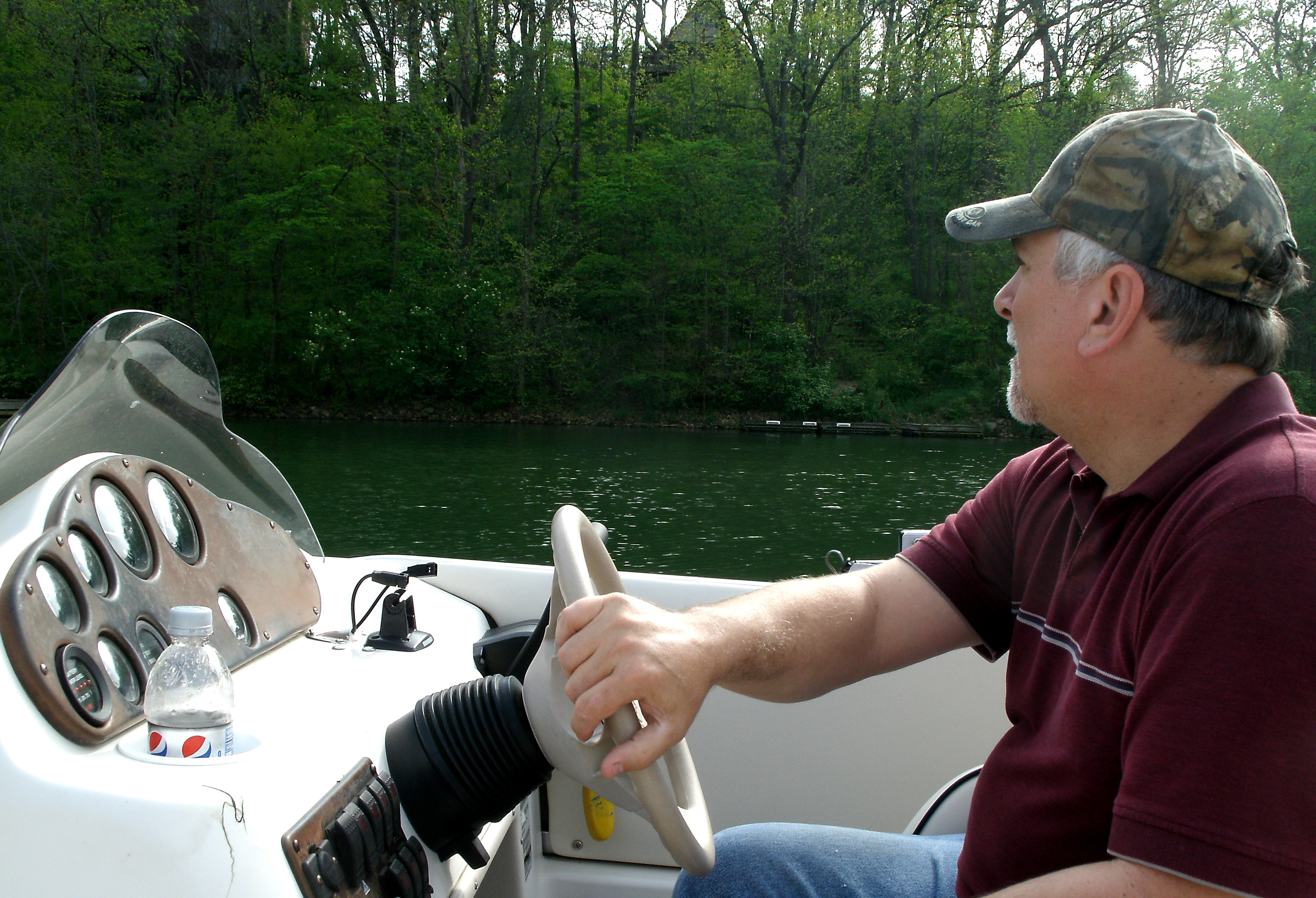 img/fun/Boating/boat.jon.JPG