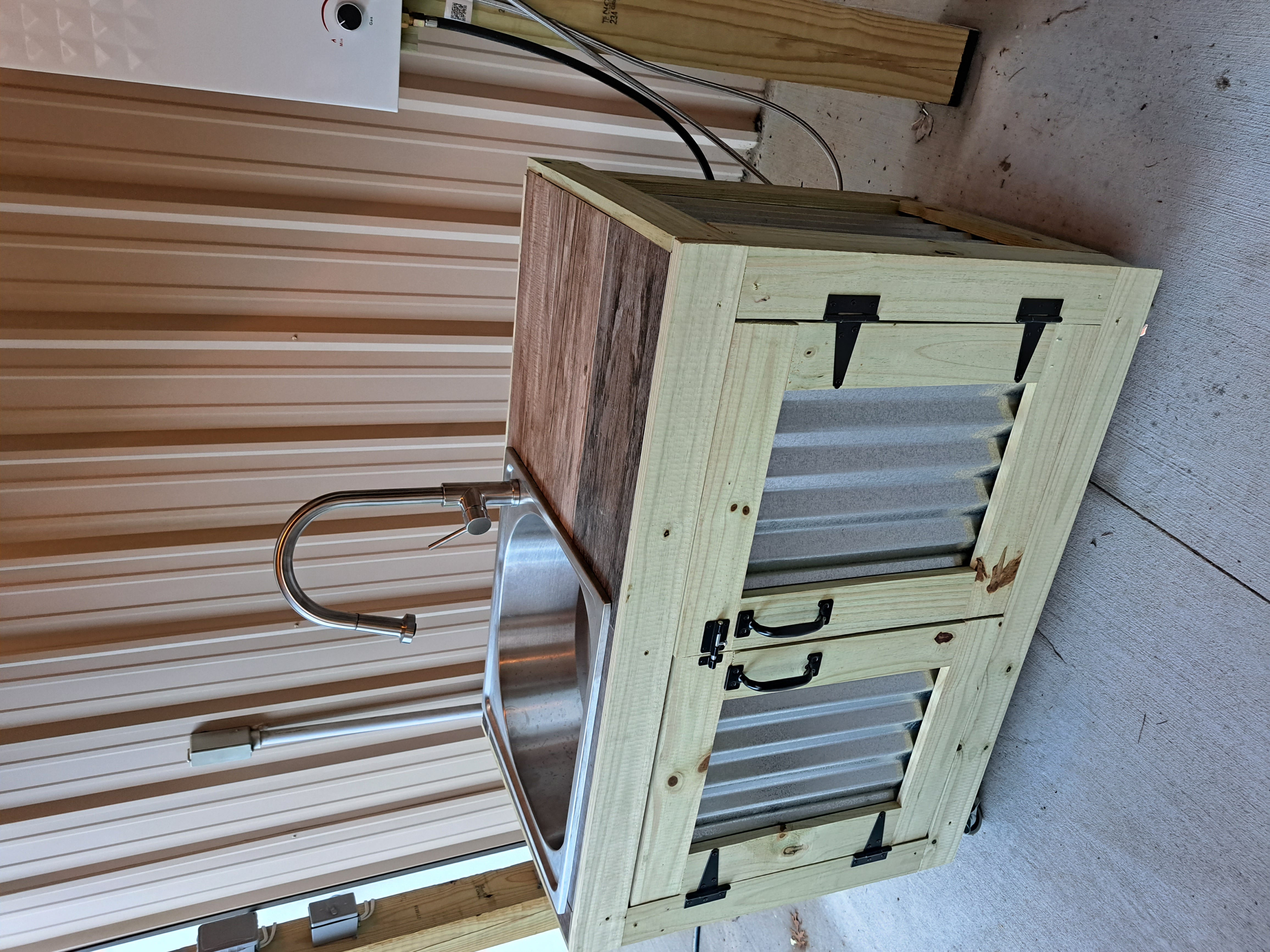 img/fun/Woodworking/sink20230910_191207.jpg